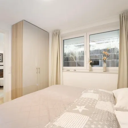 Schuetzenstrasse 15 La 公寓