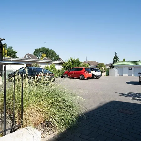 Schuetzenstrasse 15 La * 格洛米茨