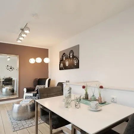 Апартаменты Schuetzenstrasse 15 La *