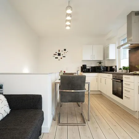 Schuetzenstrasse 15 La * 格洛米茨